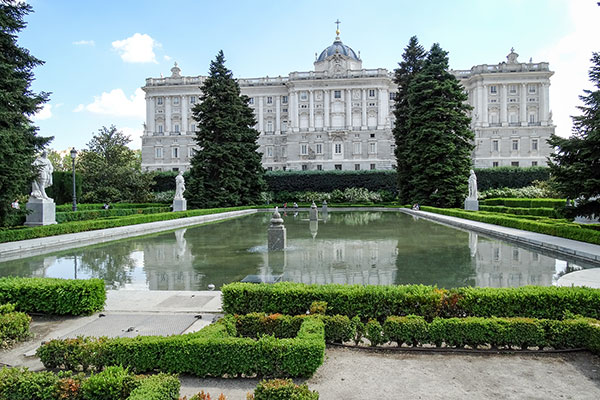 Градините на Сабатани, Мадрид, Испания