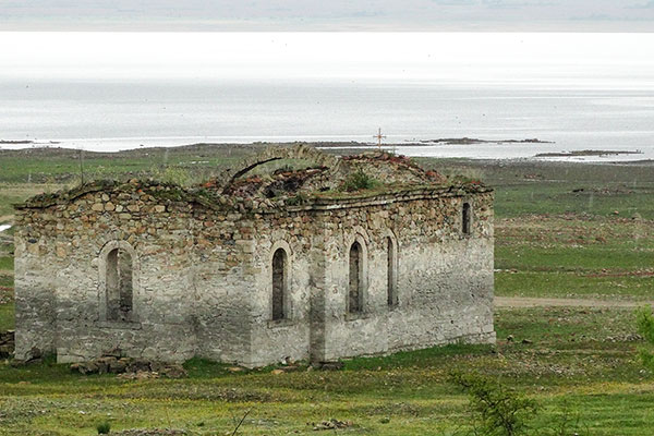 Църквата в язовир Жребчево